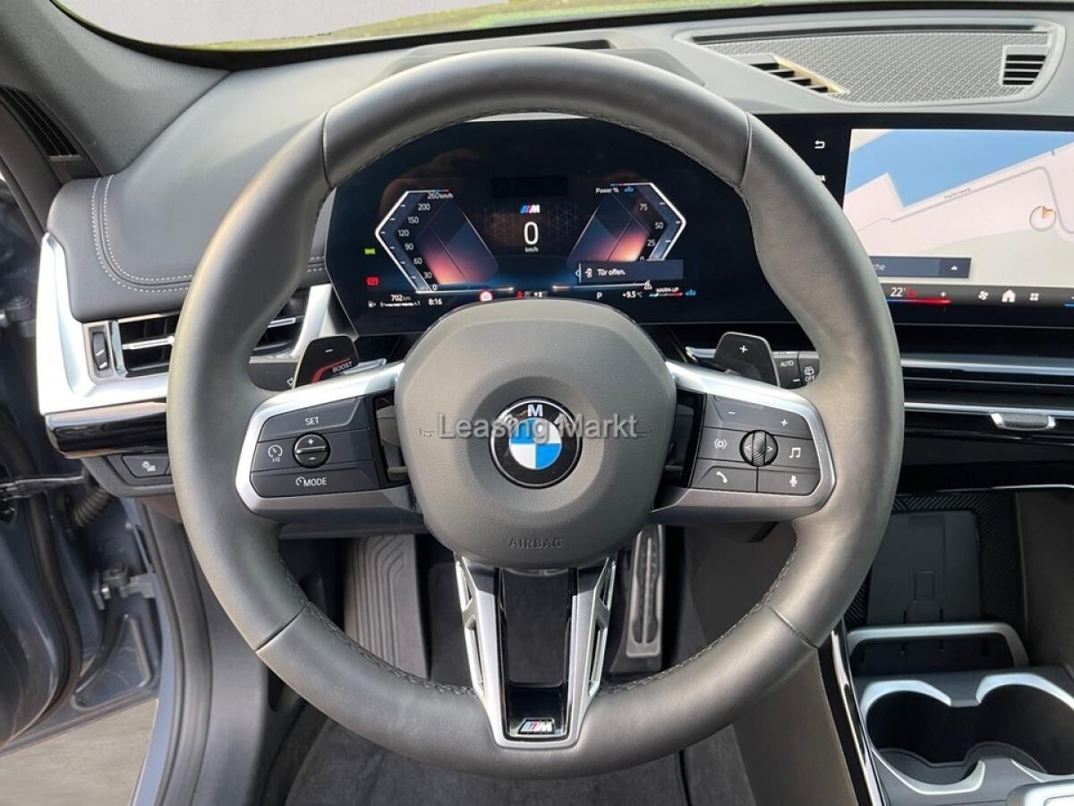 BMW X1 xDrive23i M Sport / NP= 68.460,- / Pano / AHK