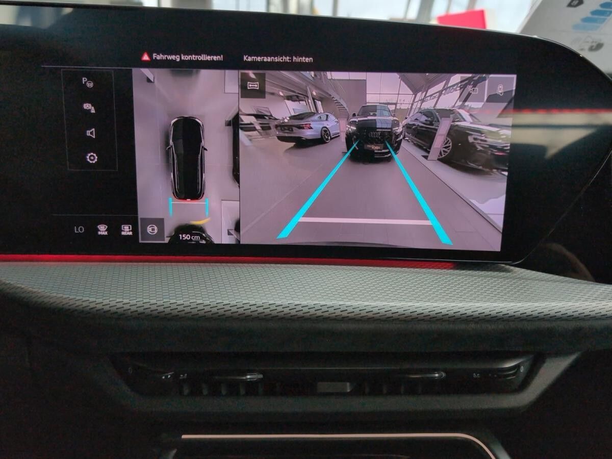 Audi SQ5 Sportback TFSI S tronic Audi SQ5 Sportback TFSI S tronic