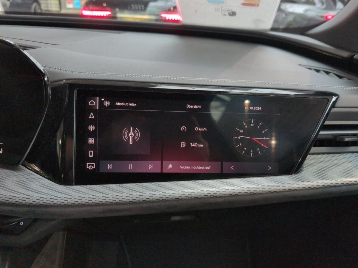 Audi SQ5 Sportback TFSI S tronic Audi SQ5 Sportback TFSI S tronic