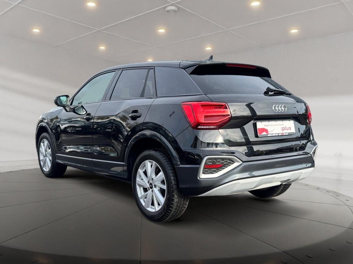Audi Q2 advanced 35 TFSI S tronic matrix, AHK, Navi