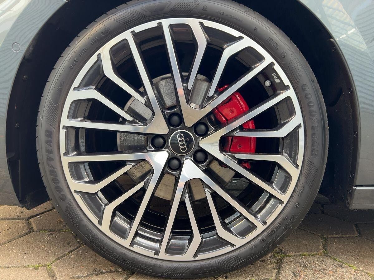 Audi A5 Limousine TFSI quattro S tronic Pano Standhzg B&O Audi A5 Limousine TFSI quattro S tronic Pano Standhzg B&O