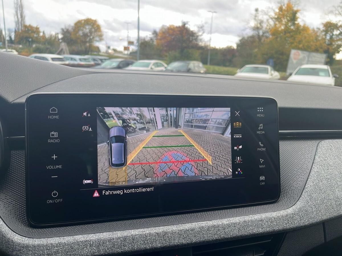 Skoda Kamiq Tour 1.5 TSI DSG BLACK NAVI AHK LED