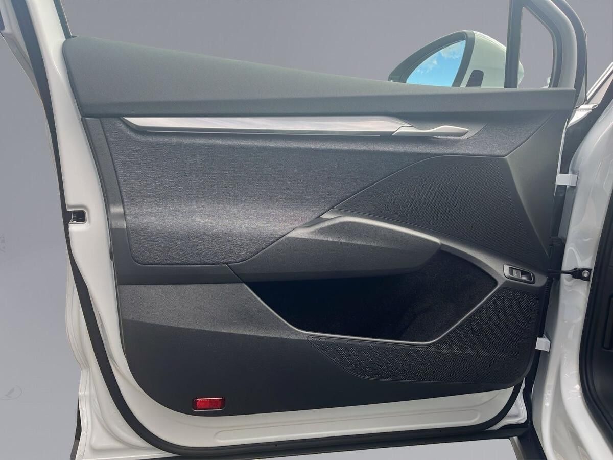 Skoda Elroq 85 PLUS WÄRMEPUMPE AHK NAVI LED DAB RFK