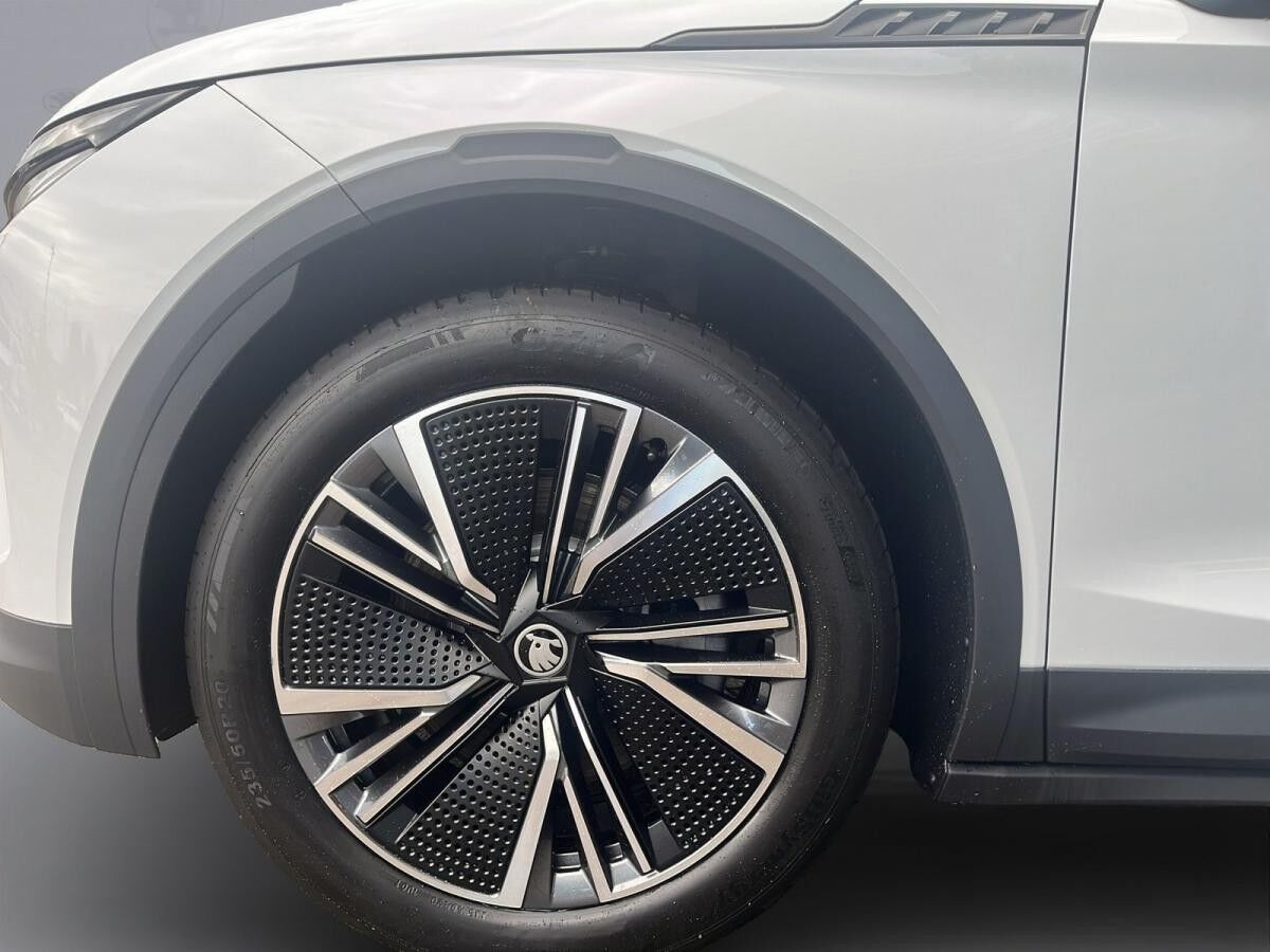 Skoda Elroq 85 PLUS WÄRMEPUMPE AHK NAVI LED DAB RFK