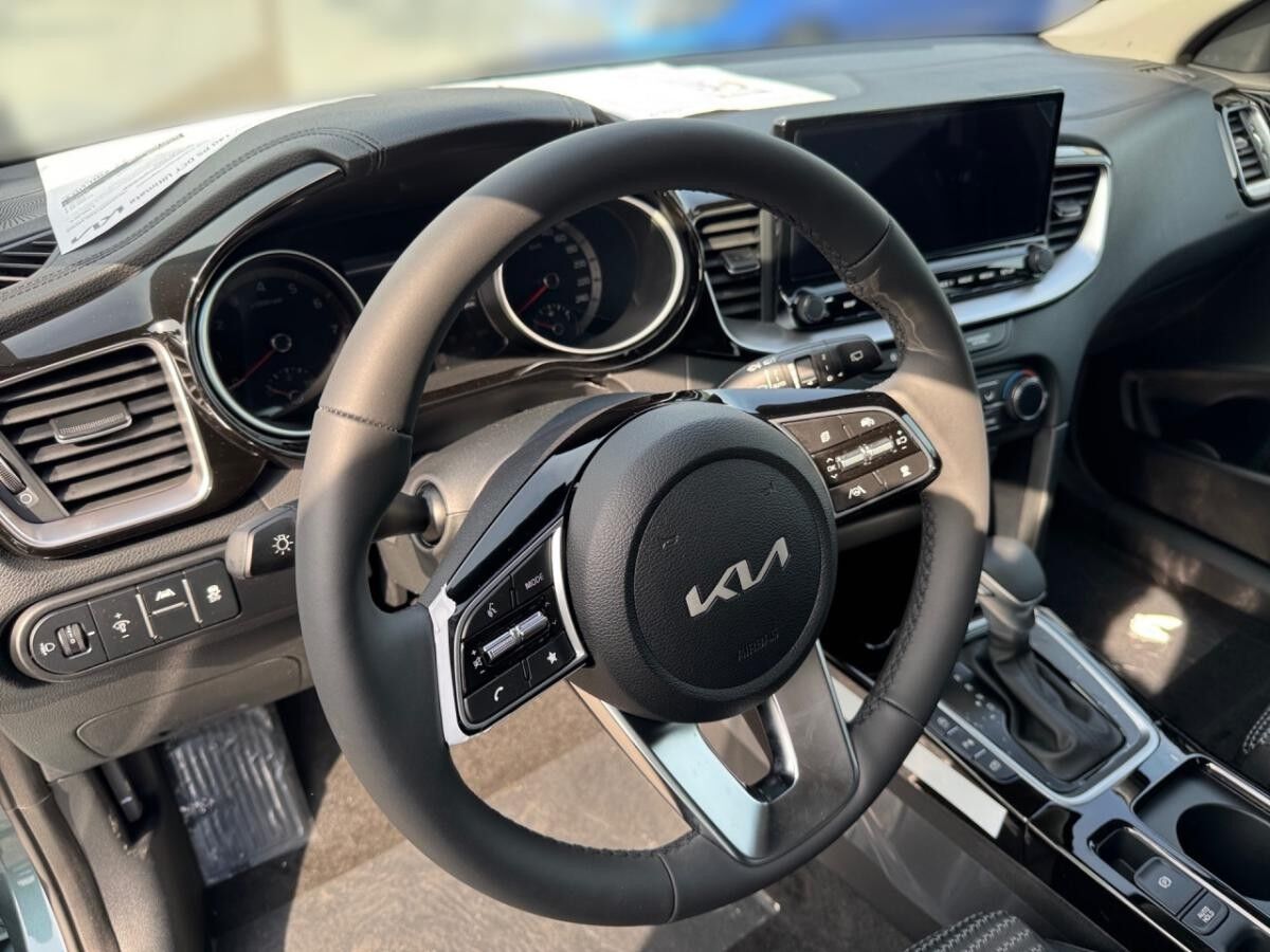 Kia Ceed 1.5 T-GDI 48V DCT Ultimate/Style Navi