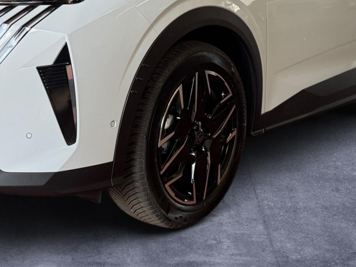 Peugeot 3008 Hybrid 136 Allure Pano-NaviDrive-Assist