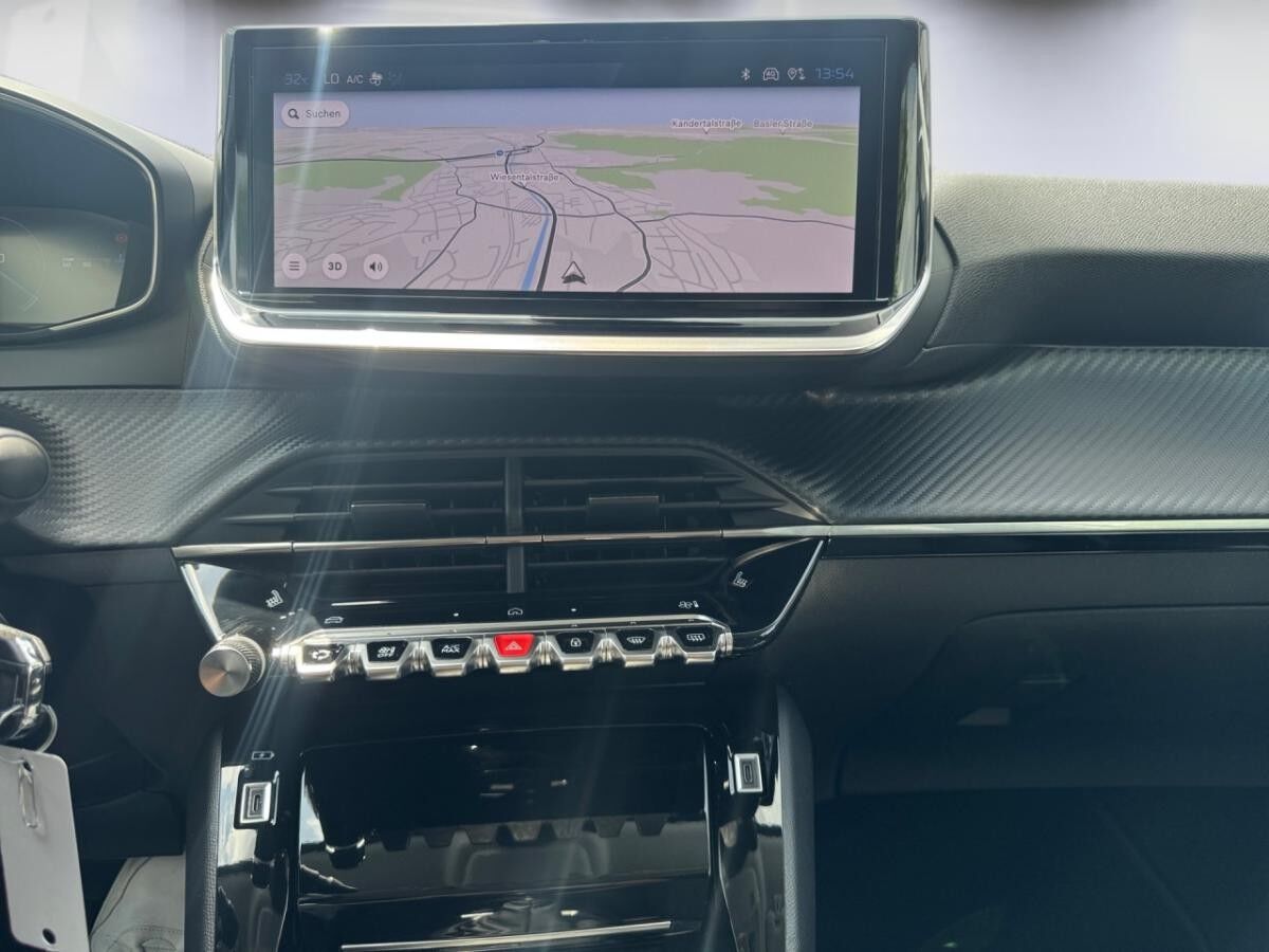 Peugeot 208 ALLURE PureTech 100 LED Klima Einparkhilfe