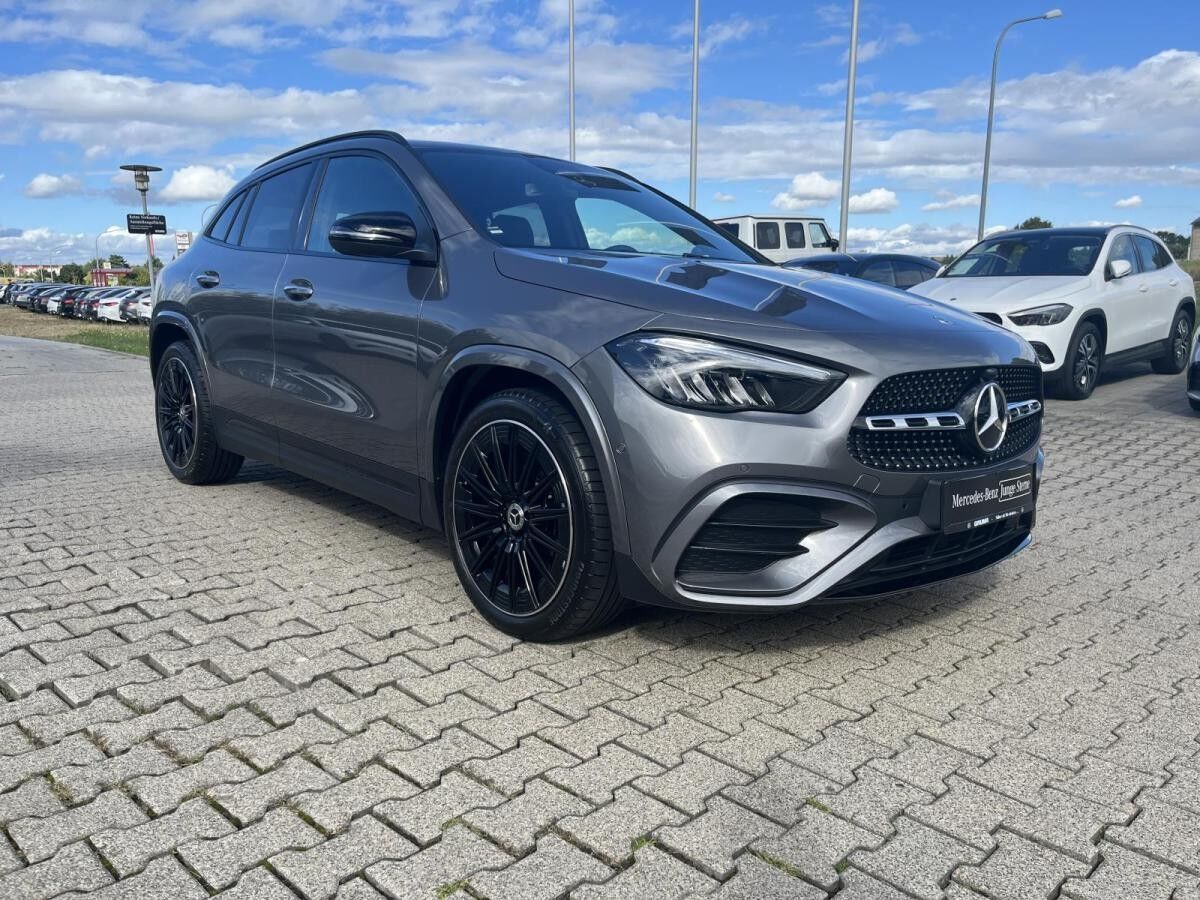 Mercedes-Benz GLA 250 4M AMG+Advanced+Night+20"+AHK+KeyGo+RüK