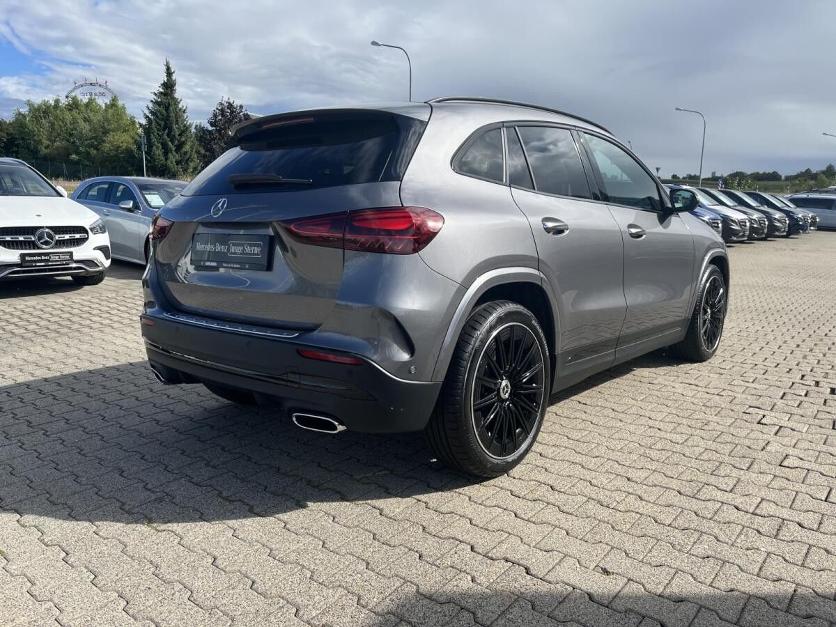 Mercedes-Benz GLA 250 4M AMG+Advanced+Night+20"+AHK+KeyGo+RüK
