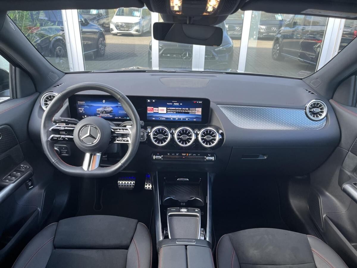 Mercedes-Benz GLA 250 4M AMG+Advanced+Night+20"+AHK+KeyGo+RüK
