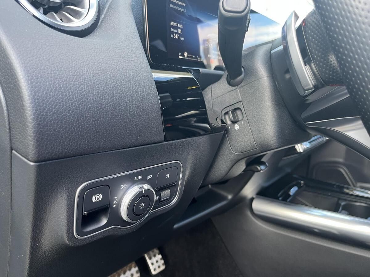 Mercedes-Benz GLA 250 4M AMG+Advanced+Night+20"+AHK+KeyGo+RüK