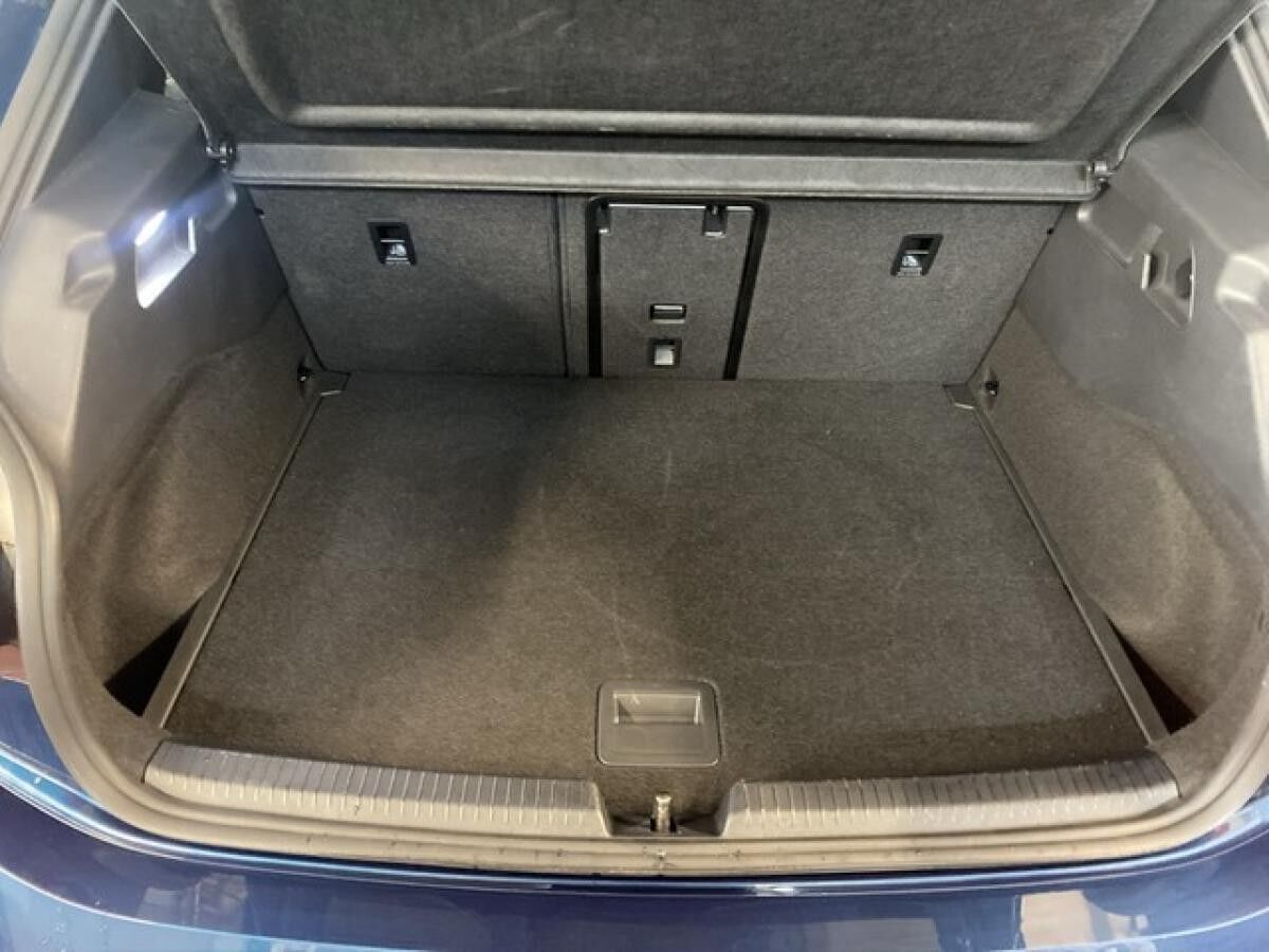 Cupra Born VZ h 20 PANO HUD TOP VIEW SENNHEISER HEAT PUMP