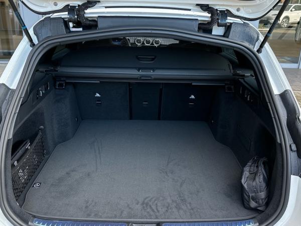 Mercedes-Benz C 200 T Avantgarde Digital-Light AHK Ambiente