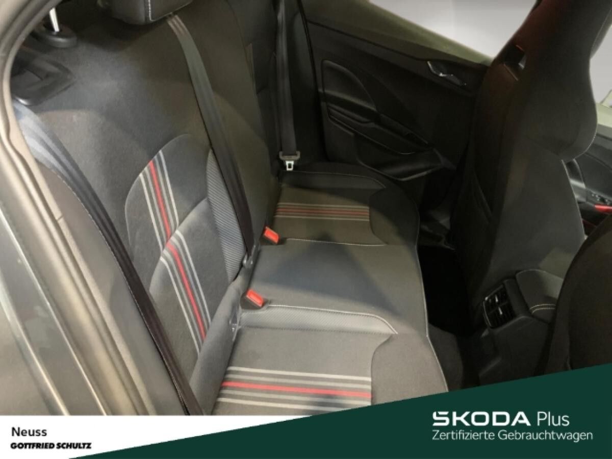 Skoda Fabia MONTE CARLO DSG SITZHEIZUNG EINPARKHILFE NAVI LED