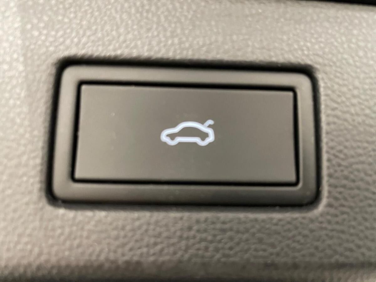 Volkswagen Arteon Shooting Brake Elegance 2.0 TSI 140kW DSG - LED AHK Rear View IQ.Drive Navi LM SHZ DAB+ MFL Digital Cockpit Pro