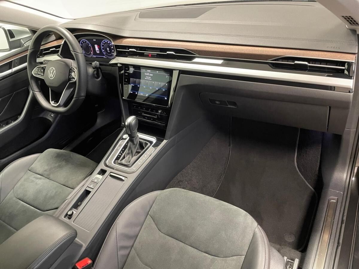 Volkswagen Arteon Shooting Brake Elegance 2.0 TSI 140kW DSG - LED AHK Rear View IQ.Drive Navi LM SHZ DAB+ MFL Digital Cockpit Pro