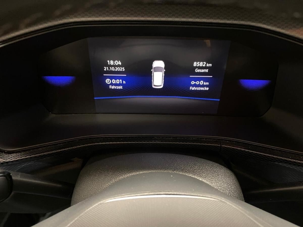 Volkswagen T-Cross Life 1.0 TSI 70kW - Einparkhilfe LED LM IQ.Drive Kamera Navi SHZ Digital Cockpit MFL