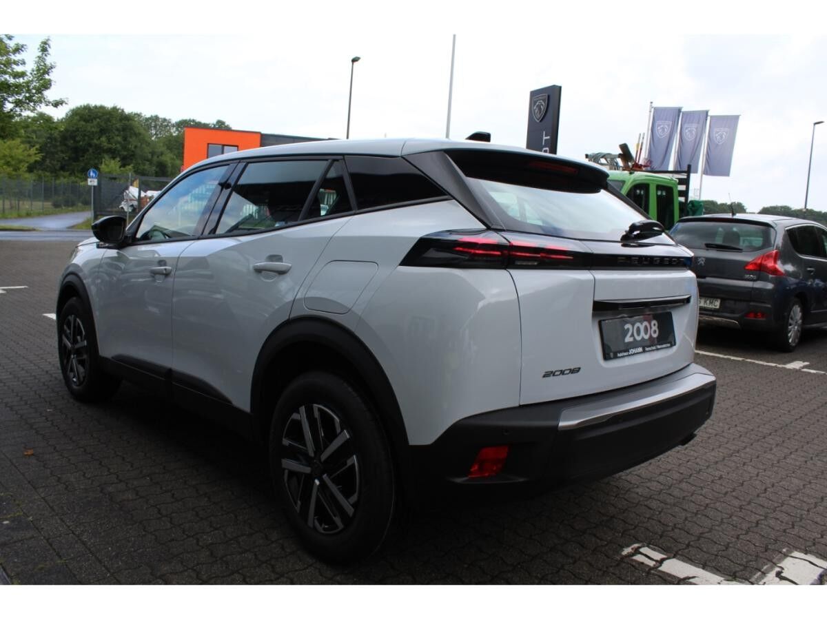 Peugeot 2008 STYLE PureTech 100 *SOFORT LIEFERBAR*