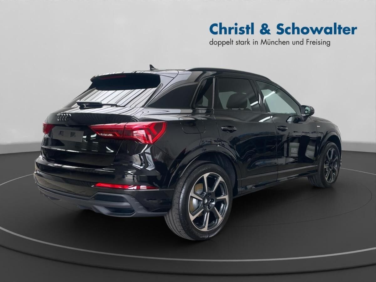 Audi Q3 35 TDI S-tronic - S line