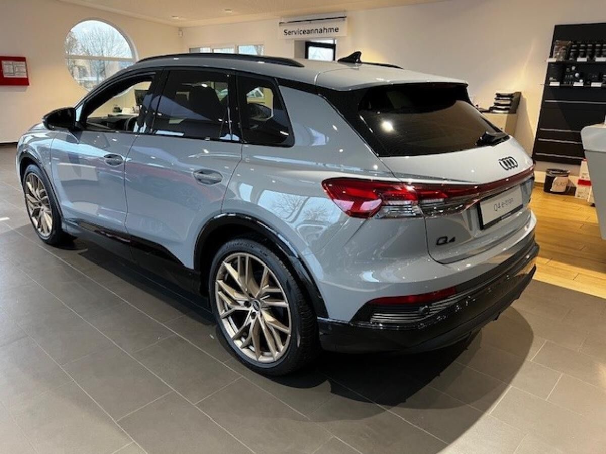 Audi Q4 e-tron 45   ⇒ AHK   ⇒ EDITION S-Line   ⇒ HUD   ⇒ 21"