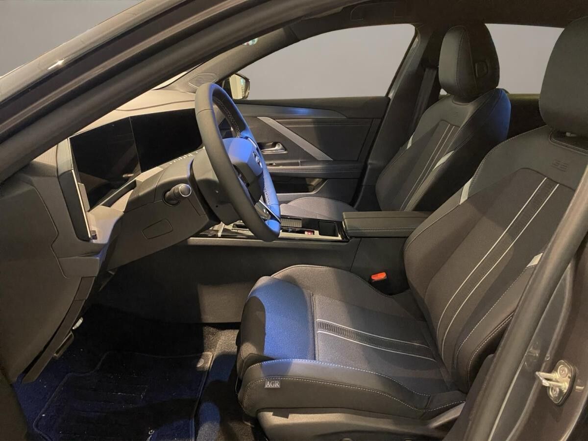 Opel Astra Sports Tourer 115 kW GS