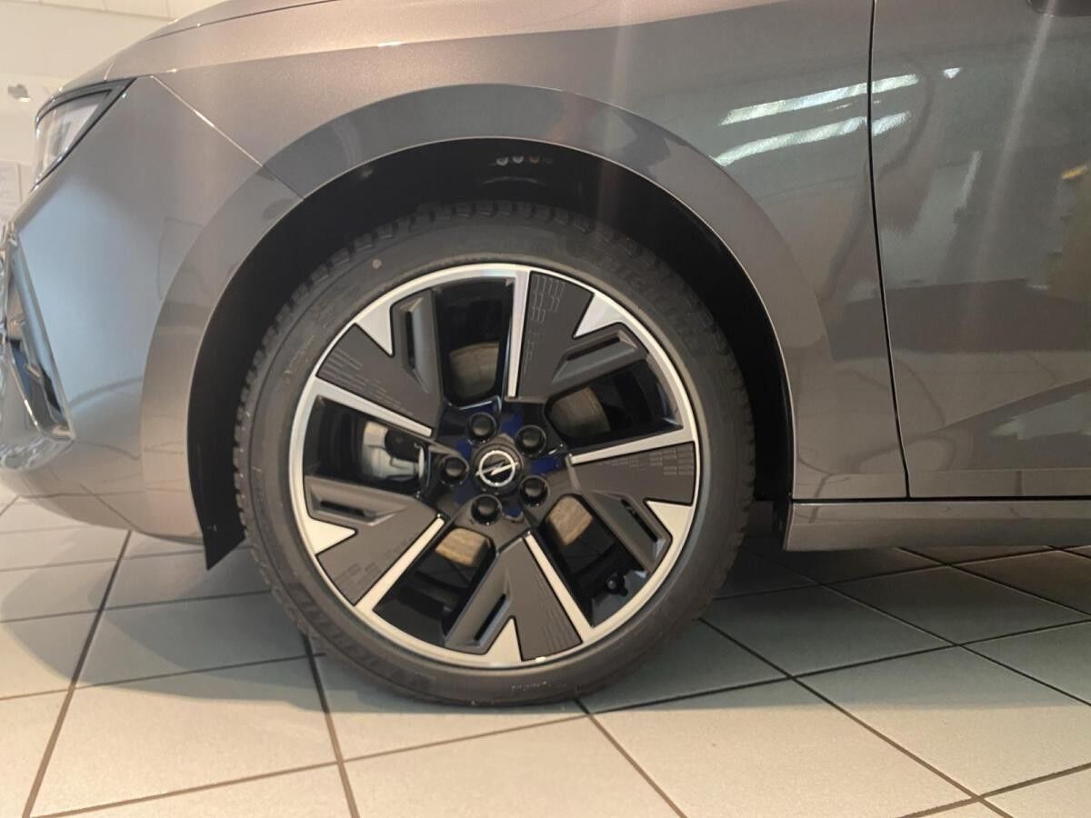 Opel Astra Sports Tourer 115 kW GS