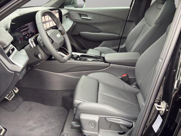 Audi Q3 SUV TFSI S tronic+PANO+LED+S LINE