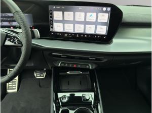 Audi Q3 SUV TFSI S tronic+PANO+LED+S LINE