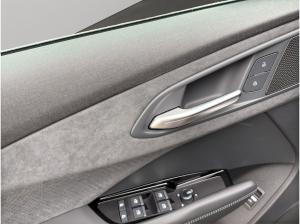 Audi Q3 SUV TFSI S tronic+PANO+LED+S LINE