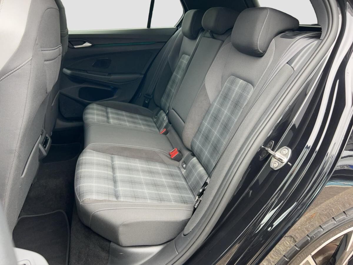 Volkswagen Golf VIII 8 GTD Pano Keyless Travel StaHzg MATRIX