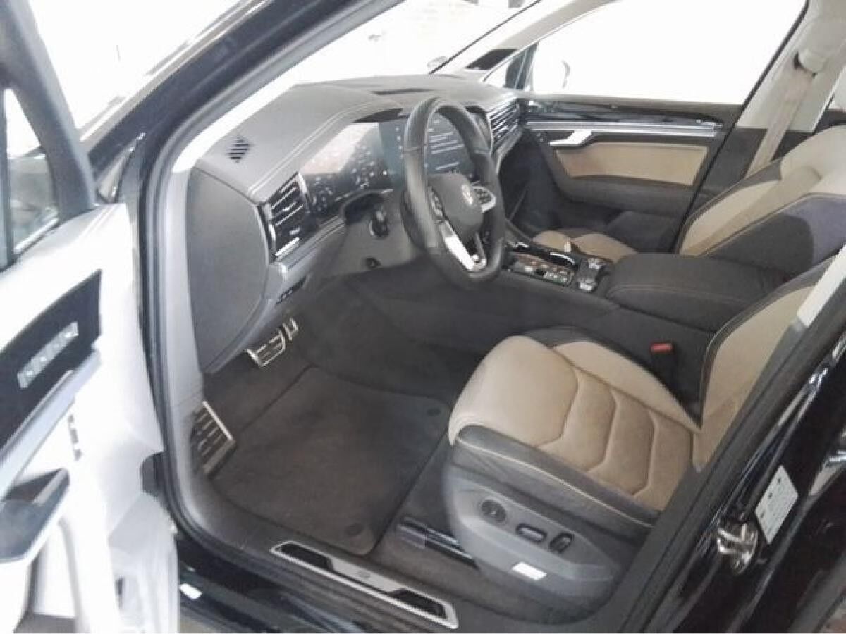 Volkswagen Touareg R-LINE BLACK STYLE 3.0TDI NP.114T ACC.5J-G.AHK.STHZG.KAMERA.NAVI