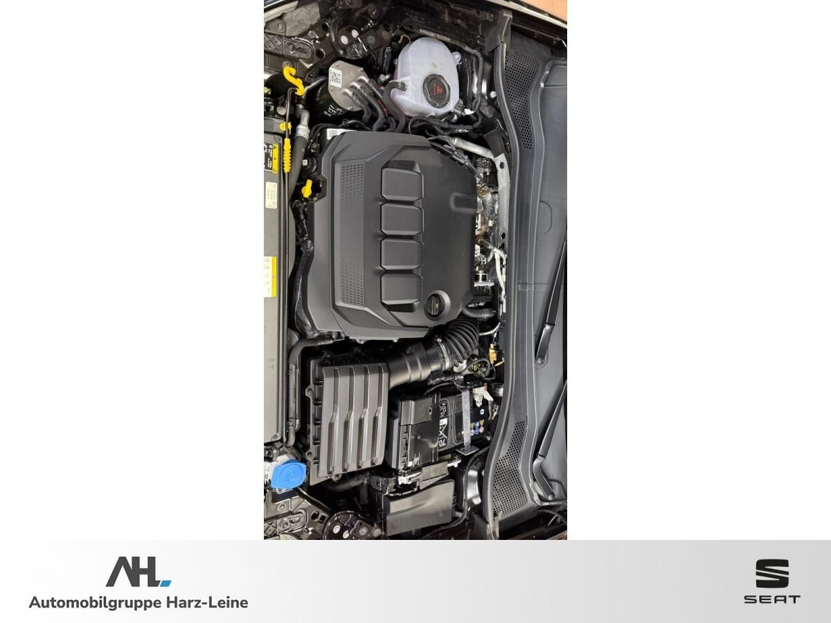 Seat Leon Sportstourer 2.0 TDI FR DSG AHK Navi ACC RFK LED