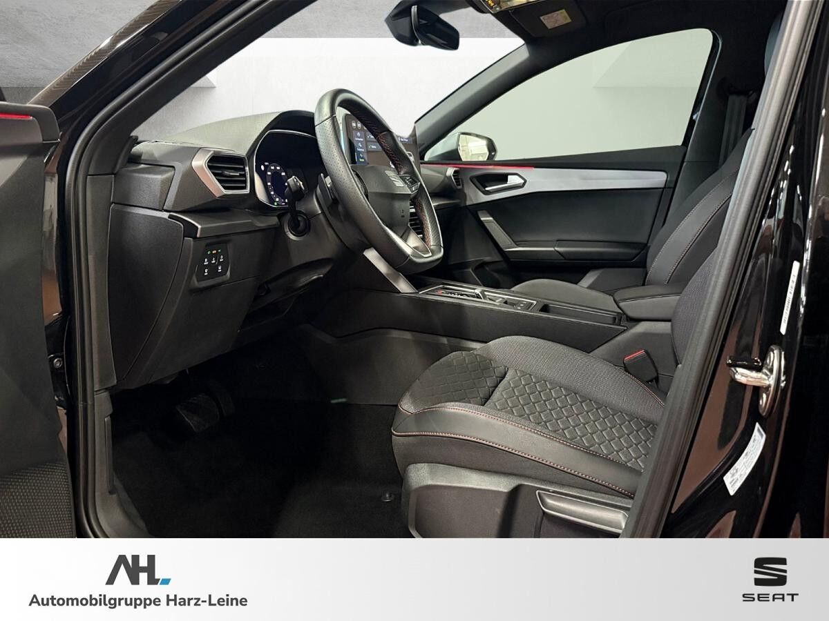 Seat Leon Sportstourer 2.0 TDI FR DSG AHK Navi ACC RFK LED