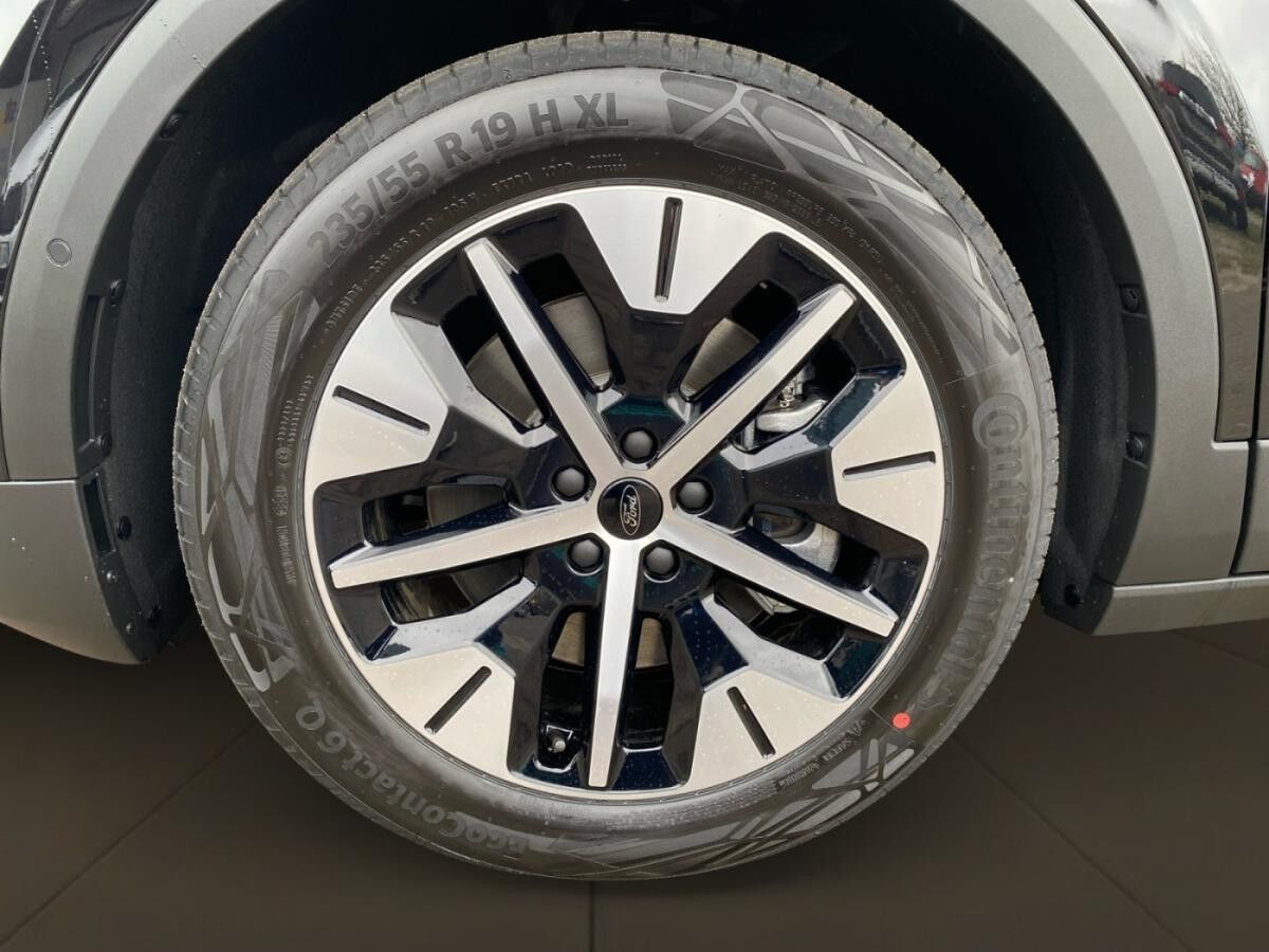 Ford Explorer Extended 79kWh Allrad 340 PS