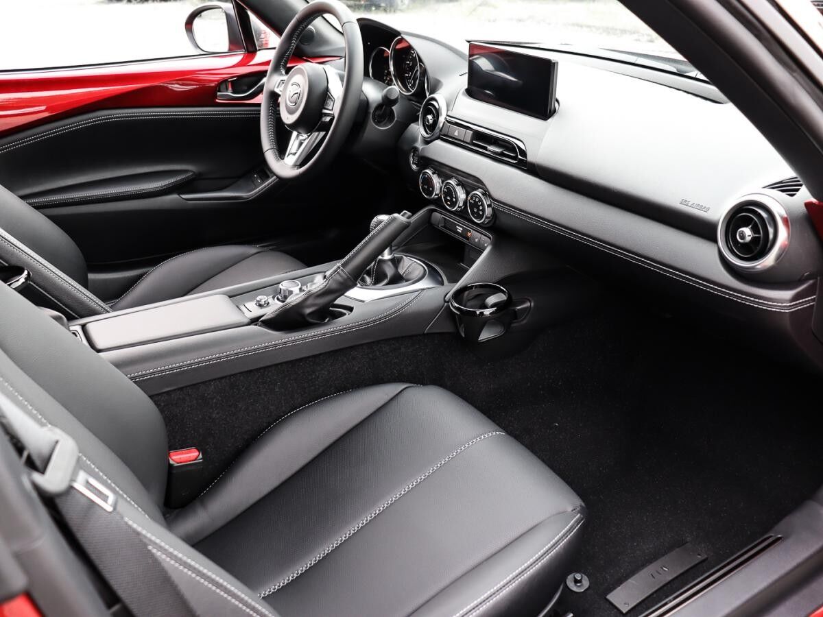 Mazda MX-5 2024 SKYACTIV-G 132 1.5L 6MT RWD Exclusive-line