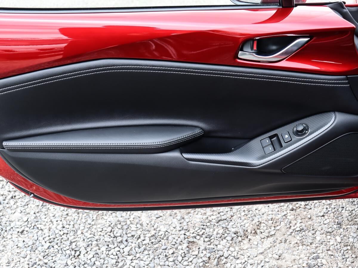 Mazda MX-5 2024 SKYACTIV-G 132 1.5L 6MT RWD Exclusive-line