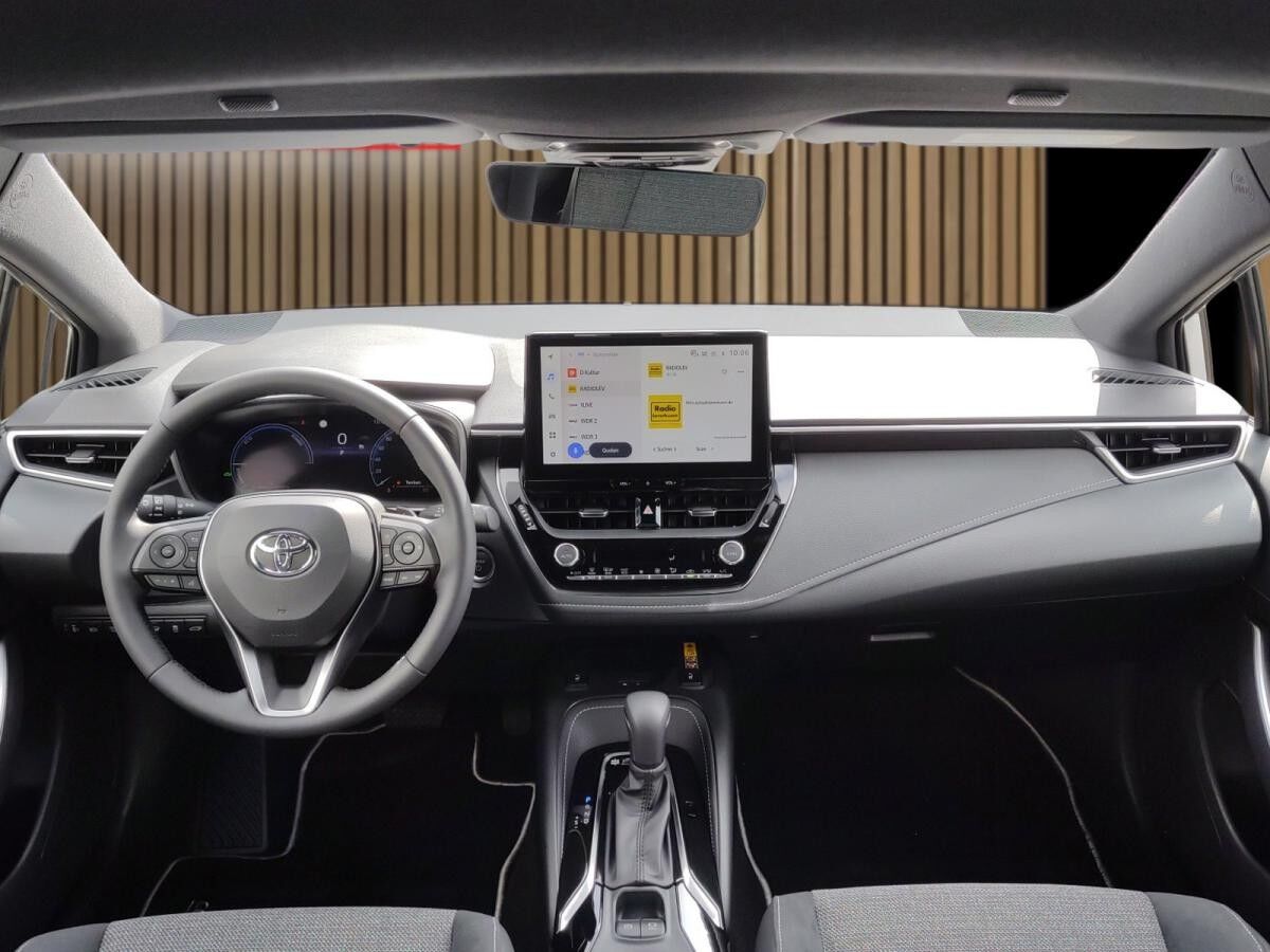 Toyota Corolla Touring Sports 1.8 Teamplayer Technikpaket