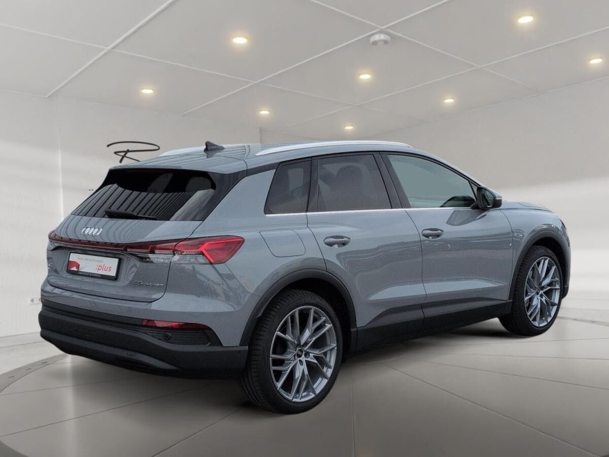 Audi Q4 e-tron 45 S line, Matrix, AHK, 360 Grad, Standklima