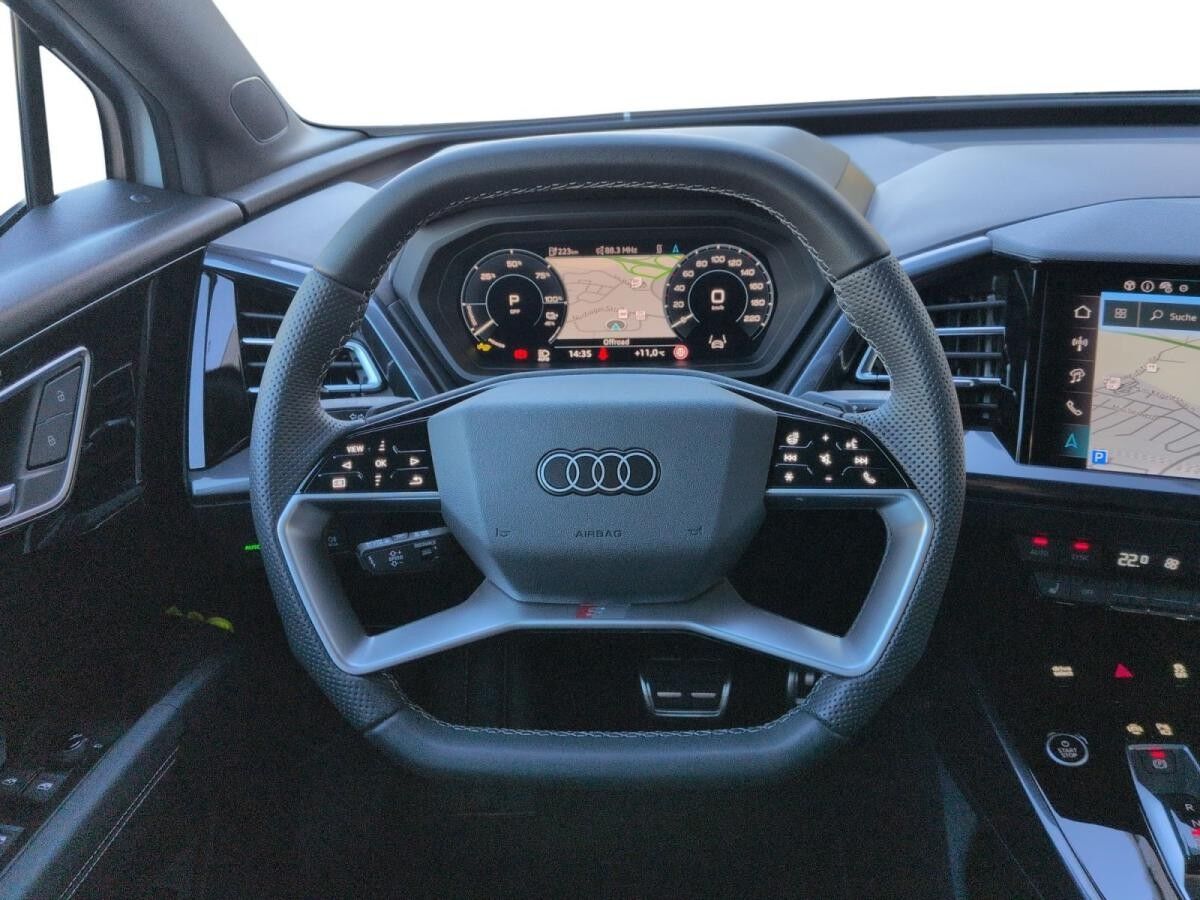 Audi Q4 e-tron 45 S line, AHK, Matrix, 360 Grad, Standklima,
