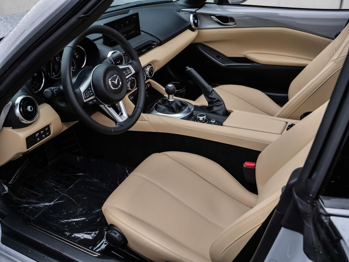 Mazda MX-5 2024 SKYACTIV-G 132 1.5L 6MT RWD Kazari RF