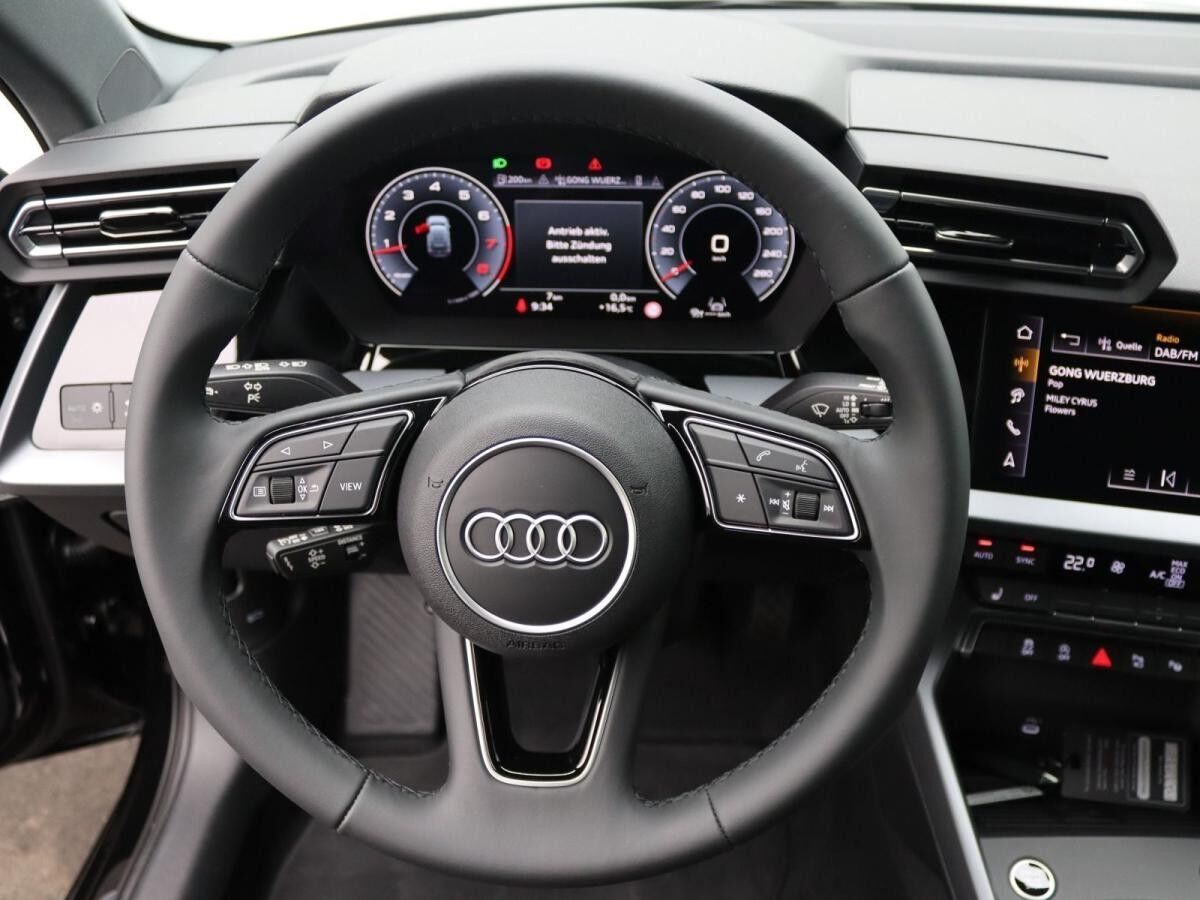 Audi A3 Sportback TFSI / MMI-Navi, ParkAssi, LED, RFK