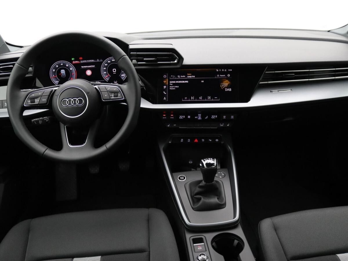 Audi A3 Sportback TFSI / MMI-Navi, ParkAssi, LED, RFK