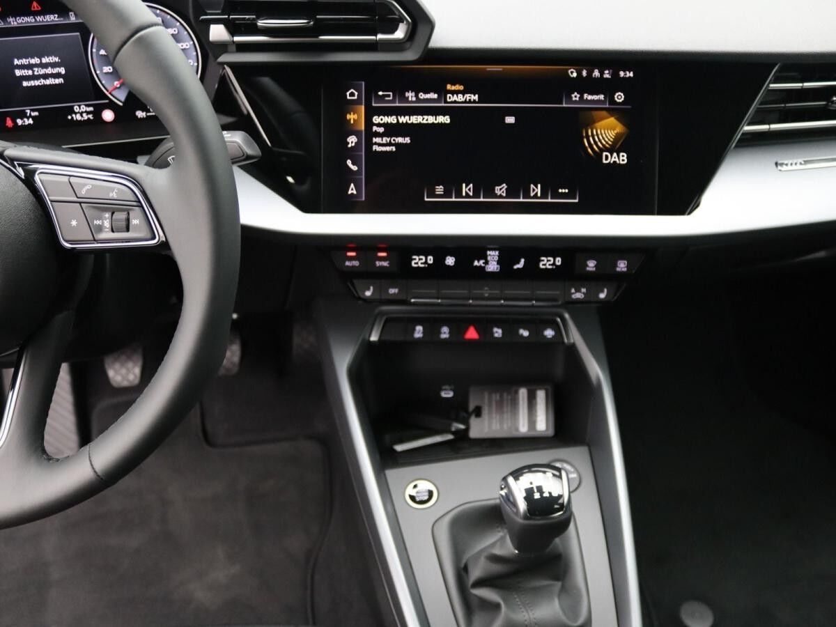 Audi A3 Sportback TFSI / MMI-Navi, ParkAssi, LED, RFK