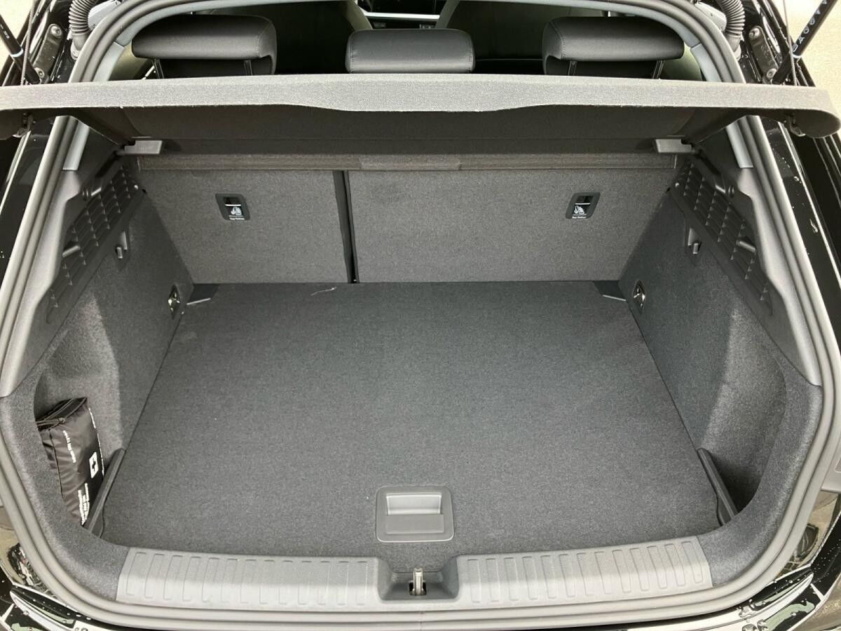 Audi A3 Sportback advanced TFSI / Navi, ParkAssi, LED