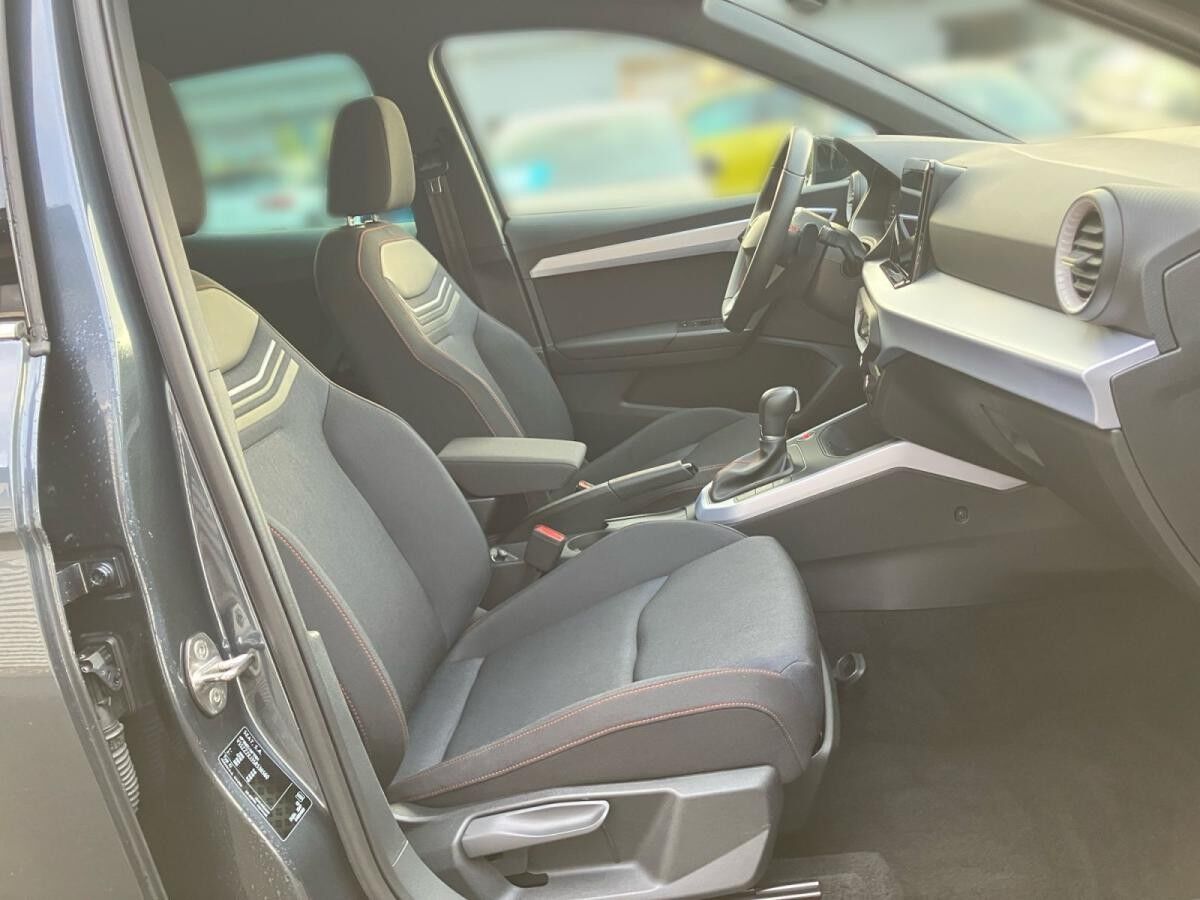 Seat Arona FR 1.0 TSI DSG / Navi, ParkAssi, LED, RFK