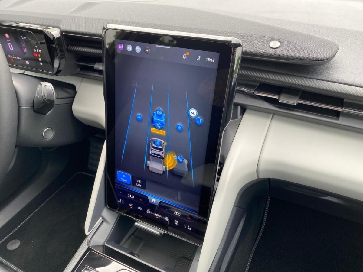 Ford Explorer Select 77kWh Extended Range RWD ink Wärmepumpe