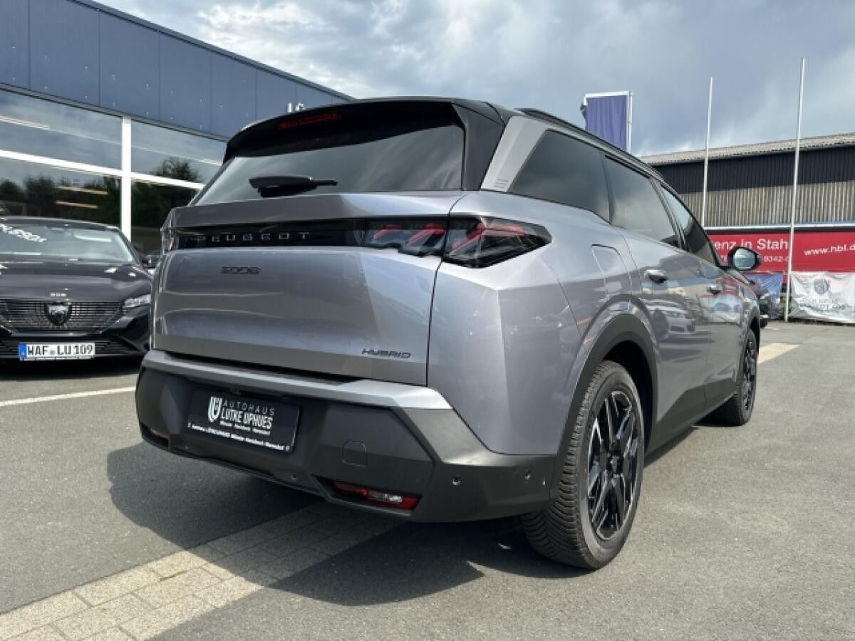 Peugeot 5008 GT HYBRID 145 e-DSC6 AHK-abn. Navi ACC