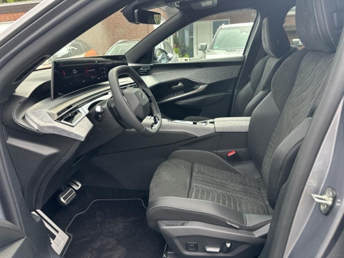 Peugeot 5008 GT HYBRID 145 e-DSC6 AHK-abn. Navi ACC