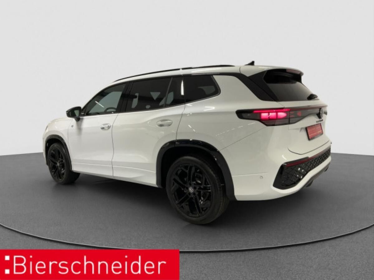 Volkswagen Tayron R-Line 2.0 TDI DSG 4M. *7S/AHK/PANO/STHZG*