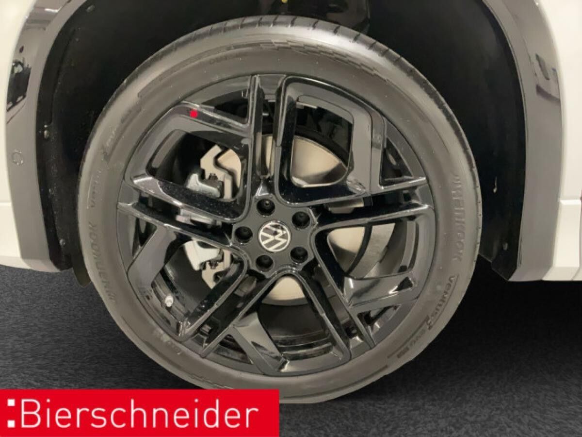 Volkswagen Tayron R-Line 2.0 TDI DSG 4M. *7S/AHK/PANO/STHZG*